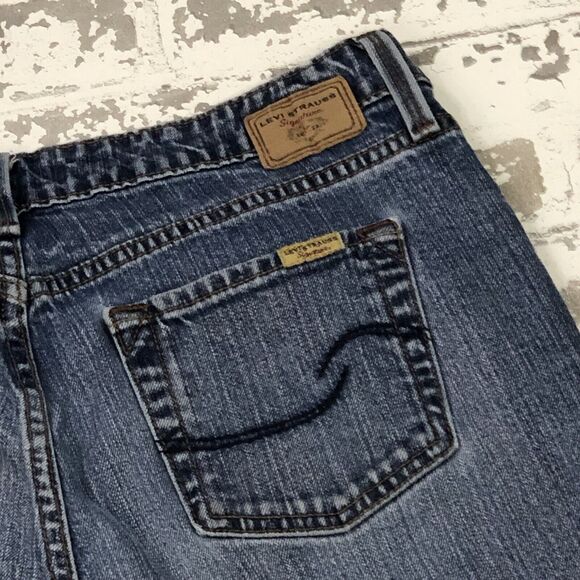 Levi's Signature Series Jeans 12 Women Boot Cut 30x28 Blue Mid Rise Light Wash - Picture 4 of 14